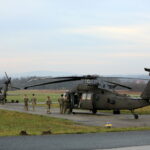 Śmigłowce Black Hawk odlatują z Masłowa / Marzena Mąkosa / Radio Kielce