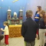 Przedświąteczne warsztaty w Pałacu Wielopolskich w Częstocicach / Emilia Sitarska / Radio Kielce