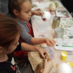 Przedświąteczne warsztaty w Pałacu Wielopolskich w Częstocicach / Emilia Sitarska / Radio Kielce