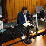 Studio Polityczne Radia Kielce. Magdalena Fogiel-Litwinek - Stowarzyszenie Kukiz15, Karol Kliś - Polskie Stronnictwo Ludowe, Krzysztof Słoń, senator Prawa i Sprawiedliwości / Robert Felczak / Radio Kielce