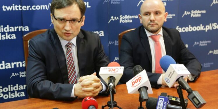 Od lewej: Zbigniew Ziobro, minister sprawiedliwości i prezes Solidarnej Polski oraz Mariusz Gosek, sekretarz generalny Solidarnej Polski / Wojciech Habdas / Radio Kielce