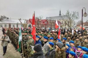 Bodzentyn. Zakończenie „Marszu Szlakiem Powstania Styczniowego" / Marcin Różyc / Radio Kielce
