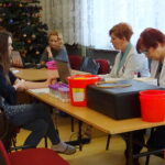 Uczniowie Zespołu Szkół Ponadgimnazjalnych nr 1 im. ks. St. Konarskiego w Jędrzejowie oddawali krew, by pomóc swojemu choremu koledze / Ewa Pociejowska-Gawęda / Radio Kielce