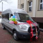 Skarżysko - Kamienna. Przekazanie busa Zespołowi Placówek Edukacyjno-Wychowawczych / Tomasz Piwko / Radio Kielce