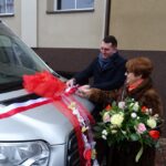 Skarżysko - Kamienna. Przekazanie busa Zespołowi Placówek Edukacyjno-Wychowawczych. Na zdjęciu: poseł Maria Zuba / Tomasz Piwko / Radio Kielce