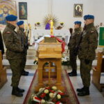 Uroczystości pogrzebowe Ludwika Machalskiego "Mnicha" / Grażyna Szlęzak-Wójcik / Radio Kielce