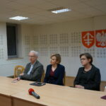 Spotkanie poseł PiS Anny Krupki z mieszkańcami powiatu jędrzejowskiego ws. ratowania oddziału pediatrycznego szpitala w Jędrzejowie / Ewa Pociejowska-Gawęda / Radio Kielce