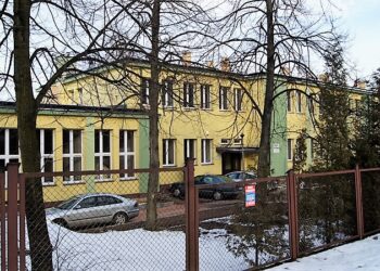 W budynku dawnego Liceum Ogólnokształcącego powstaje Dom Pomocy Społecznej / Maciej Wesołowski / Radio Kielce