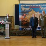 Kielce. Nominacja Jarosława Molisaka na szefa Wojewódzkiego Sztabu Wojskowego. Na zdjęciu: Wiesław Loch (z lewej), Jarosław Molisak (z prawej) / Marcin Różyc / Radio Kielce