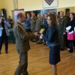 Kielce. Nominacja Jarosława Molisaka na szefa Wojewódzkiego Sztabu Wojskowego. Na zdjęciu: Wiesław Loch i Agata Wojtyszek / Marcin Różyc / Radio Kielce