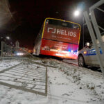 Kolizja autobusu z autem osobowym / Wiktor Dziarmaga / Radio Kielce