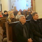 Uroczystości związane z przywróceniem miejscowości po prawie 150 latach praw miejskich. Od lewej: Andrzej Bętkowski, wicewojewoda świętokrzyski, Andrzej Pruś, wiceprzewodniczący sejmiku woj. świętokrzyskiego, Krzysztof Lipiec, poseł PiS / Kamil Włosowicz / Radio Kielce