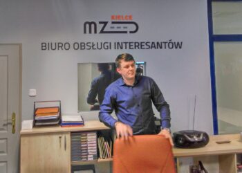Biuro Obsługi Interesanta w Miejskim Zarządzie Dróg / Marcin Różyc / Radio Kielce