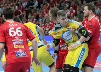 10. kolejka Ligi Mistrzów piłkarzy ręcznych: Telekom Veszprem - PGE Vive Kielce / Krzysztof Bujnowicz / Radio Kielce