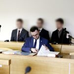 Rozprawa mężczyzn oskarżonych o oblanie pomnika w Rząbcu czerwoną farbą / Jarosław Kubalski / Radio Kielce