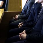 Rozprawa mężczyzn oskarżonych o oblanie pomnika w Rząbcu czerwoną farbą / Jarosław Kubalski / Radio Kielce