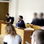 Rozprawa mężczyzn oskarżonych o oblanie pomnika w Rząbcu czerwoną farbą / Jarosław Kubalski / Radio Kielce