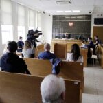 Rozprawa mężczyzn oskarżonych o oblanie pomnika w Rząbcu czerwoną farbą / Jarosław Kubalski / Radio Kielce