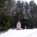 Pomnik oraz krzyż w Rząbcu w gminie Włoszczowa / Jarosław Kubalski / Radio Kielce