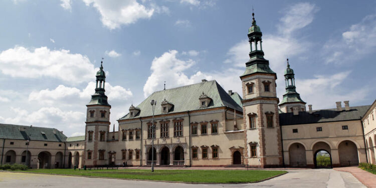 Pałac Biskupów Krakowskich - Muzeum Narodowe / Wojciech Habdas / Radio Kielce