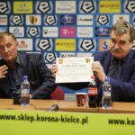 11.04.2017 Kielce. Dieter Burdenski, prezydent Wojciech Lubawski i Krzysztof Zając podczas konferencji prasowej dotyczącej sprzedaży przez miasto klubu Korona Kielce. / Jarosław Kubalski / Radio Kielce