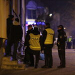 02.01.2018 Końskie. W jednym z bloków przy ulicy Zamkowej znaleziono materiały pirotechniczne.  Mieszkańców ewakuowano / Jarosław Kubalski / Radio Kielce