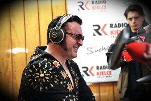 04.02.2018 Kielce. Polski Elvis Presley czyli Marcin Życzyński w Radiu Kielce / Jarosław Kubalski / Radio Kielce