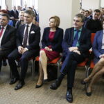 05.01.2018 Kielce. Opłatek u "Solidarności". Poseł Andrzej Kryj, senator Krzysztof Słoń, poseł Anna Krupka, prezydent Wojciech Lubawski i wojewoda Agata Wojtyszek / Jarosław Kubalski / Radio Kielce