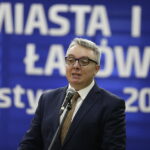 07.01.2018 Łagów. Uroczysta sesja Rady Miasta z okazji odzyskania po 150 latach przez miejscowość praw miejskich. Burmistrz Paweł Marwicki / Jarosław Kubalski / Radio Kielce