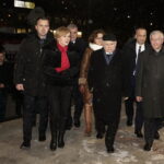 Jarosław Kaczyński odwiedził Starachowice. Prezes PiS wziął udział w mszy świętej w przededniu 5. rocznicy śmierci swojej matki Jadwigi Kaczyńskiej. Nabożeństwo odbyło się w kościele pod wezwaniem Wszystkich Świętych / Jarosław Kubalski / Radio Kielce