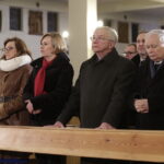 Jarosław Kaczyński odwiedził Starachowice. Prezes PiS wziął udział w mszy świętej w przededniu 5. rocznicy śmierci swojej matki Jadwigi Kaczyńskiej. Nabożeństwo odbyło się w kościele pod wezwaniem Wszystkich Świętych / Jarosław Kubalski / Radio Kielce