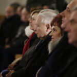 Jarosław Kaczyński odwiedził Starachowice. Prezes PiS wziął udział w mszy świętej w przededniu 5. rocznicy śmierci swojej matki Jadwigi Kaczyńskiej. Nabożeństwo odbyło się w kościele pod wezwaniem Wszystkich Świętych / Jarosław Kubalski / Radio Kielce