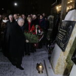 Jarosław Kaczyński odwiedził Starachowice. Prezes PiS wziął udział w mszy świętej w przededniu 5. rocznicy śmierci swojej matki Jadwigi Kaczyńskiej. Nabożeństwo odbyło się w kościele pod wezwaniem Wszystkich Świętych / Jarosław Kubalski / Radio Kielce