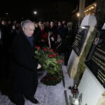 Jarosław Kaczyński odwiedził Starachowice. Prezes PiS wziął udział w mszy świętej w przededniu 5. rocznicy śmierci swojej matki Jadwigi Kaczyńskiej. Nabożeństwo odbyło się w kościele pod wezwaniem Wszystkich Świętych / Jarosław Kubalski / Radio Kielce