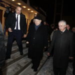 Jarosław Kaczyński odwiedził Starachowice. Prezes PiS wziął udział w mszy świętej w przededniu 5. rocznicy śmierci swojej matki Jadwigi Kaczyńskiej. Nabożeństwo odbyło się w kościele pod wezwaniem Wszystkich Świętych / Jarosław Kubalski / Radio Kielce