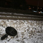 Zderzenie samochodu osobowego z lokomotywą na przejeździe kolejowym przy ulicy Biesak / Jarosław Kubalski / Radio Kielce