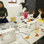 20.01.2018 Kielce. Instytut Dizajnu. Warsztaty w ramach których powstały ogrzewacze do rąk i pokrowce / Jarosław Kubalski / Radio Kielce