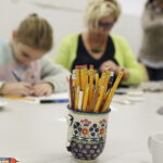 20.01.2018 Kielce. Instytut Dizajnu. Warsztaty w ramach których powstały ogrzewacze do rąk i pokrowce / Jarosław Kubalski / Radio Kielce