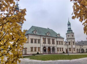 Jesienny Pałac / Karolina Kubicka