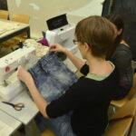 Warsztaty szycia w Instytucie Dizajnu / Marzena Mąkosa / Radio Kielce