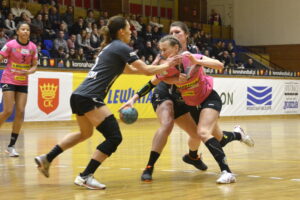 Korona Handball Kielce - UKS PCM Kościerzyna / Marzena Mąkosa / Radio Kielce