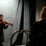 Przesłuchania instrumentalistek do spektaklu "Świętoszek" w Teatrze im. Stefana Żeromskiego w Kielcach / Marzena Mąkosa / Radio Kielce