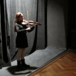 Przesłuchania instrumentalistek do spektaklu "Świętoszek" w Teatrze im. Stefana Żeromskiego w Kielcach / Marzena Mąkosa / Radio Kielce