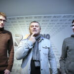 Pokolenie M. Na zdjęciu: Mateusz Kaczmarczyk, Tomasz Irski i Michał Kita. Symbol przedstawiający "Kielce" / Marzena Mąkosa / Radio Kielce