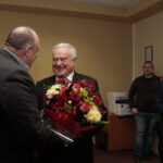 Prof. Jerzy Jaskiernia został nowym dziekanem Uniwersytetu Jana Kochanowskiego w Kielcach. Na zdjęciu prof. Jerzy Jaskiernia i prof. Wojciech Saletra / Marzena Mąkosa / Radio Kielce