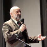 "Krwawy rok 1863 nad Kamienną" wykład profesora Adama Massalskiego w suchedniowskiej Kuźnicy. Na zdjęciu: prof. zw. dr hab. Adam Massalski / Marzena Mąkosa / Radio Kielce