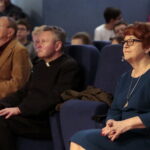 "Krwawy rok 1863 nad Kamienną" wykład profesora Adama Massalskiego w suchedniowskiej Kuźnicy. Na zdjęciu: Maria Zuba - poseł na sejm RP / Marzena Mąkosa / Radio Kielce