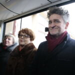 Odbiór i poświęcenie 25 autobusów hybrydowych. Na zdjęciu: Elżbieta Śreniawska - prezes MPK Kielce, Maria Zuba - poseł na sejm RP oraz Krzysztof Słoń - senator RP / Marzena Mąkosa / Radio Kielce