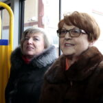 Odbiór i poświęcenie 25 autobusów hybrydowych. Na zdjęciu: Elżbieta Śreniawska - prezes MPK Kielce i Maria Zuba - poseł na sejm RP / Marzena Mąkosa / Radio Kielce