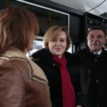 Odbiór i poświęcenie 25 autobusów hybrydowych.. Na zdjęciu: Anna Krupka - poseł PiS / Marzena Mąkosa / Radio Kielce